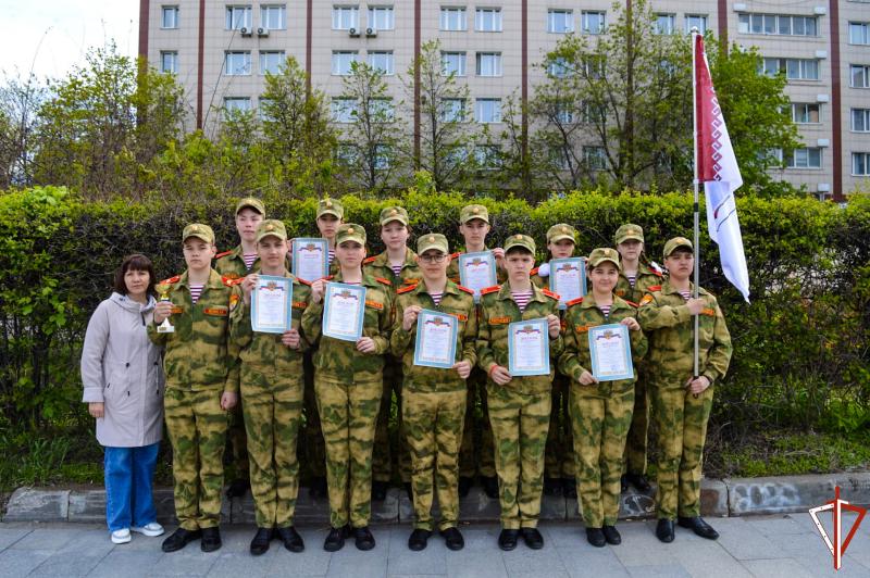 Учащиеся подшефного класса Росгвардии школы №19 г. Йошкар-Олы заняли призовые места на X Военно-патриотическом слёте «Москва. Май. Победа!»
