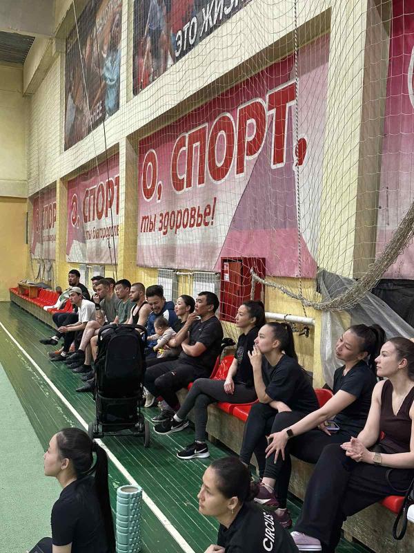 Бурятский госцирк представил новое руководство:
Театр и цирк, Россия и культура, дети