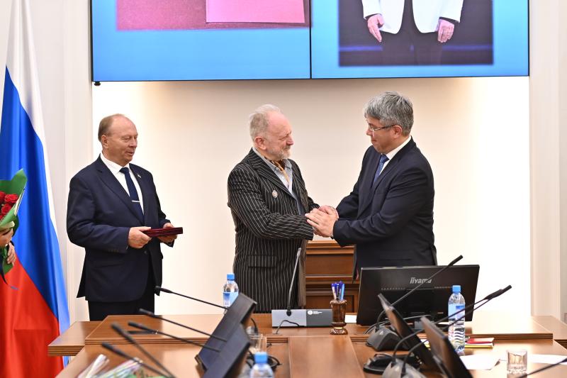 Владимир Рылов получил звание Заслуженного деятеля искусств Российской Федерации