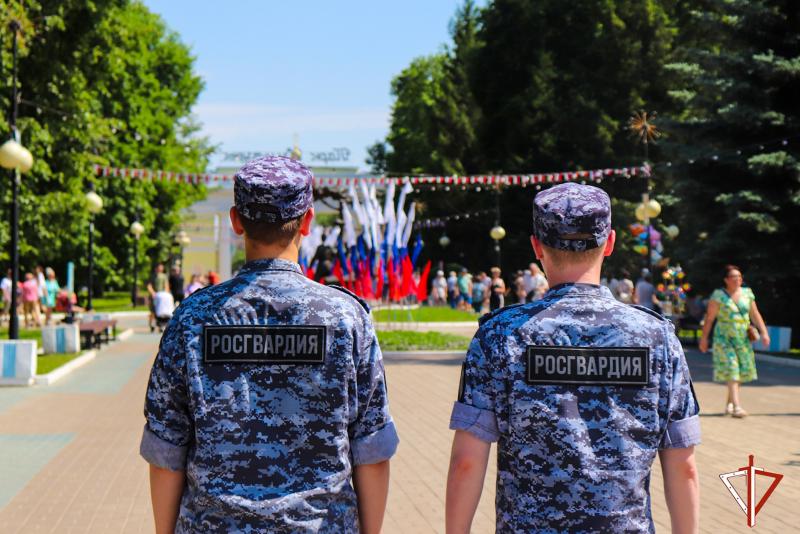 При участии Росгвардии обеспечен правопорядок в Республике Марий Эл во время празднования Дня России
