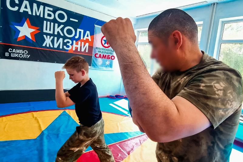 Школьники присоединились к всероссийской летней акции Росгвардии в Кемерове