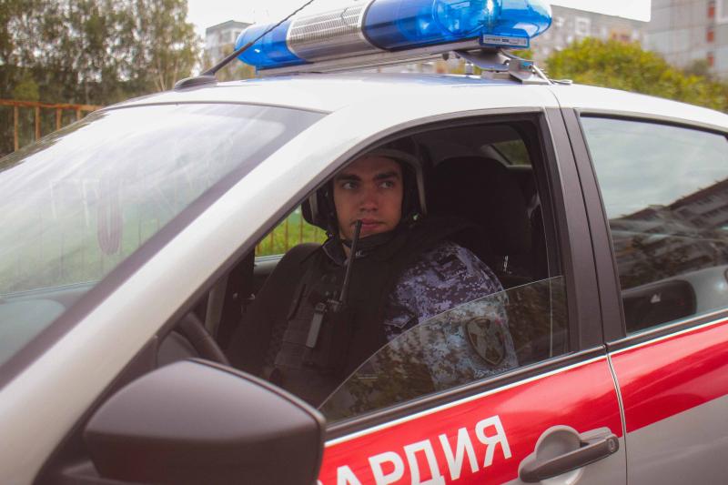 Беловские росгвардейцы задержали предполагаемого виновника, причинившего физическое насилие своей сожительнице