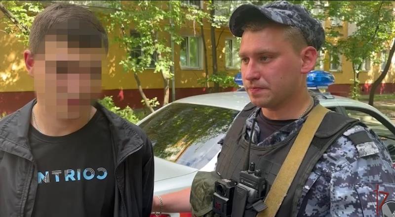 Московские росгвардейцы задержали мужчину, подозреваемого в незаконном обороте наркотиков