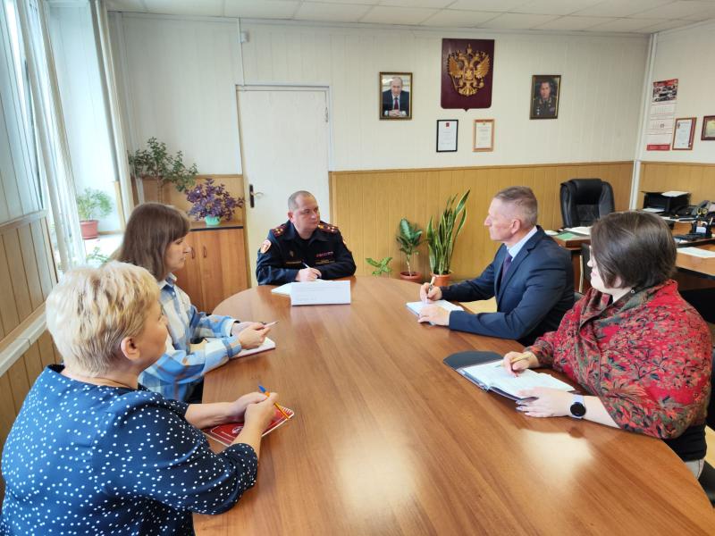 В преддверии Дня образования вневедомственной охраны в Брянске прошел брифинг