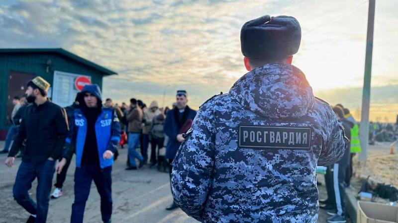 Росгвардейцы обеспечили безопасность во время проведения праздника Ураза-Байрам