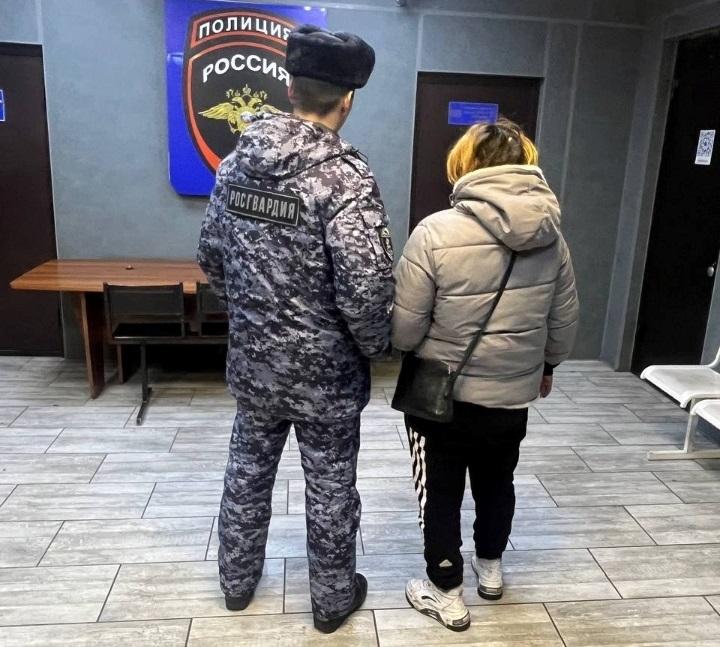 Росгвардейцы задержали находящуюся в федеральном розыске правонарушительницу в столице Тувы