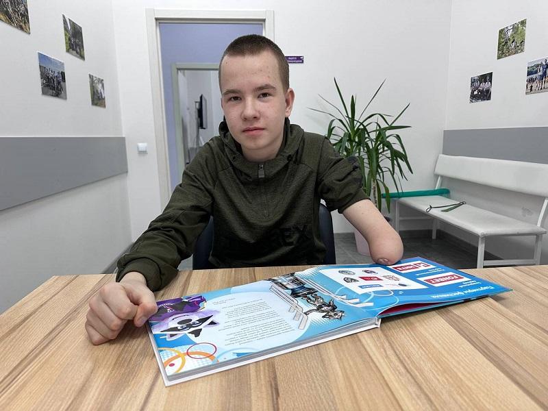 Алмасу требуется спортивный протез предплечья