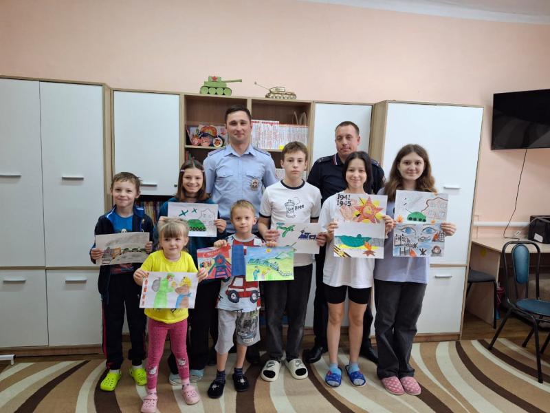 Сотрудники Лискинского отдела полиции Юго-Восточного ЛУ МВД России на транспорте посетили социальный приют