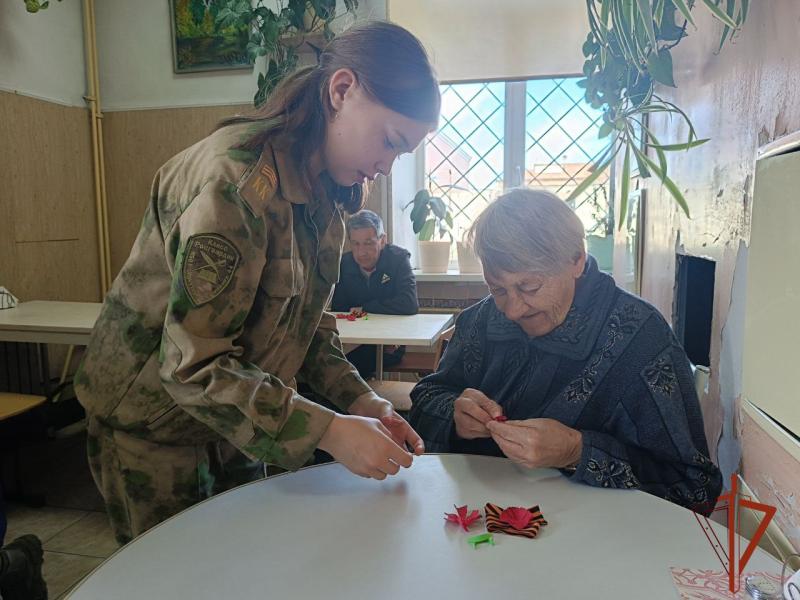 В преддверии Дня Победы кадеты Росгвардии передали благотворительную помощь для нуждающихся жителей Иркутской области