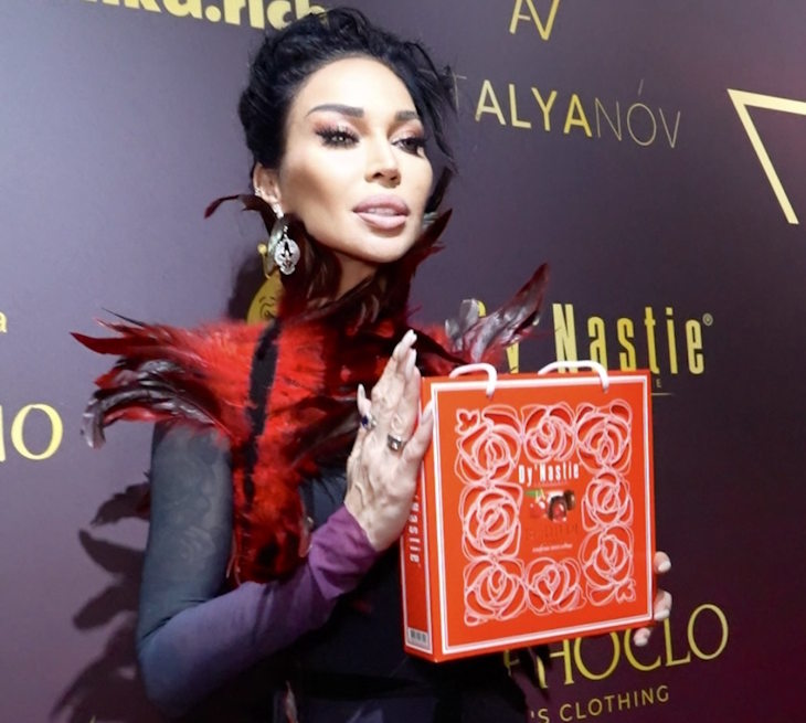 Вдохновение и шоколад: Dy'Nastie поддержала церемонию "WOMAN AWARD"