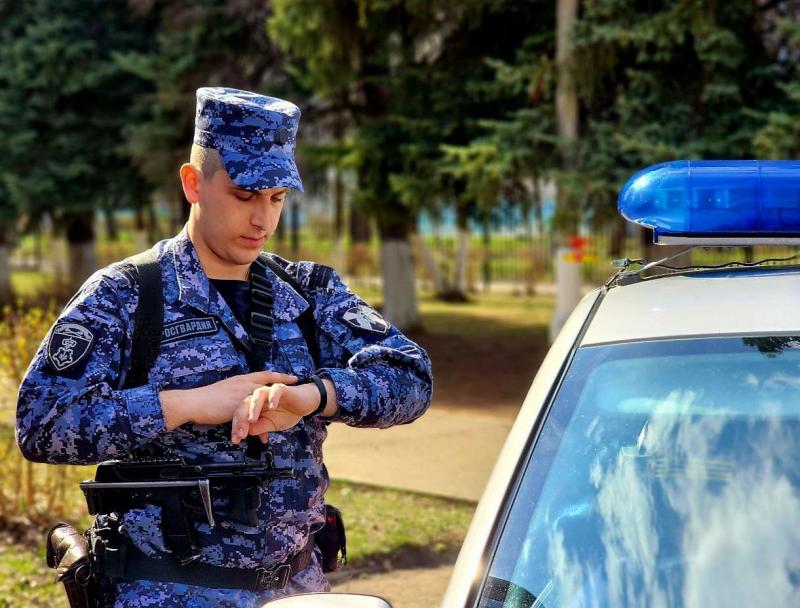 Росгвардейцы обеспечили правопорядок и безопасность в День весны и труда в Подмосковье