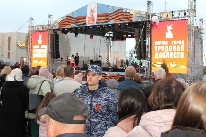 Росгвардейцы выполнили задачи по охране правопорядка во время празднования Дня весны и труда в Зауралье