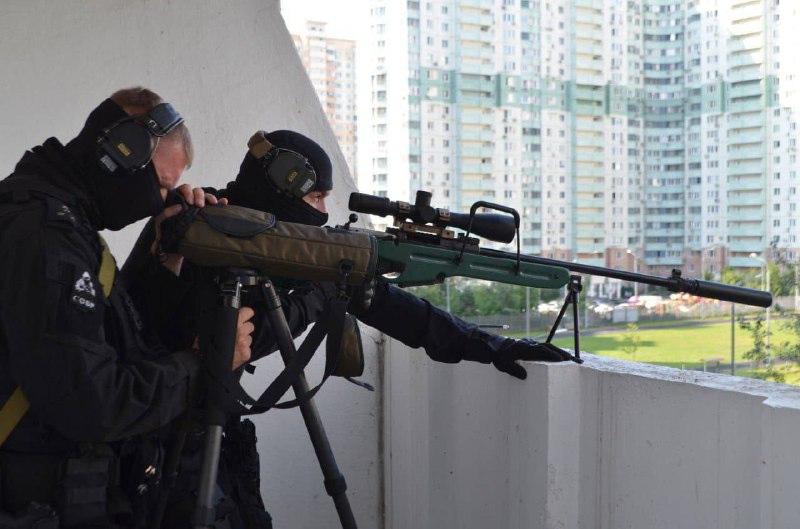 В День снайпера сотрудники СОБР подмосковного главка Росгвардии стали героям акции «Знай наших»