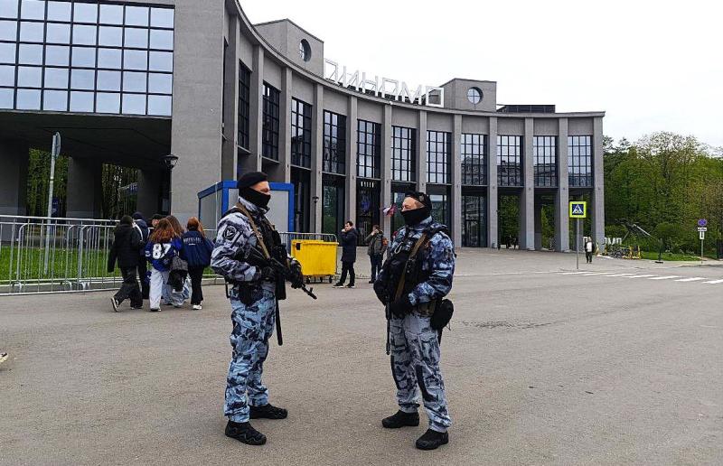 Росгвардейцы провели урок мужества для детей в Москве 