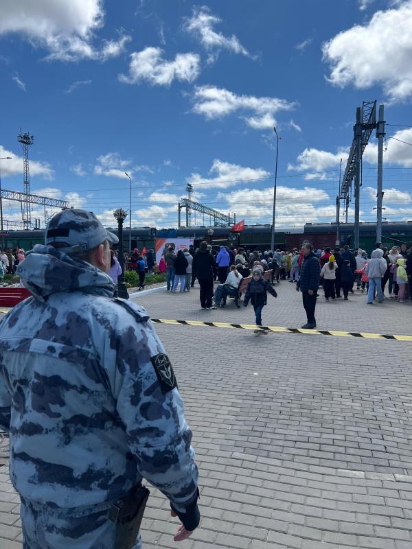 В Рузаевке сотрудники Росгвардии приняли участие в обеспечении безопасности во время встречи «Паровоза Победы»