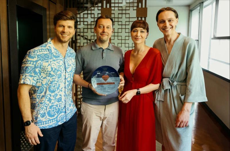 ТНТ покажет премьеру фильма «Отдохнуть по-людски» с Мариной Федункив и Настасьей Самбурской