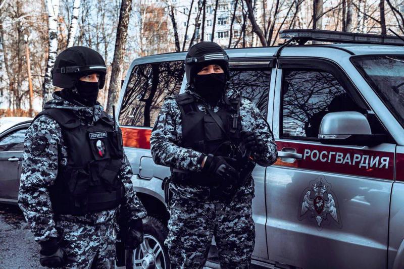 В Подмосковье сотрудники Росгвардии задержали подозреваемого в нанесении ножевого ранения