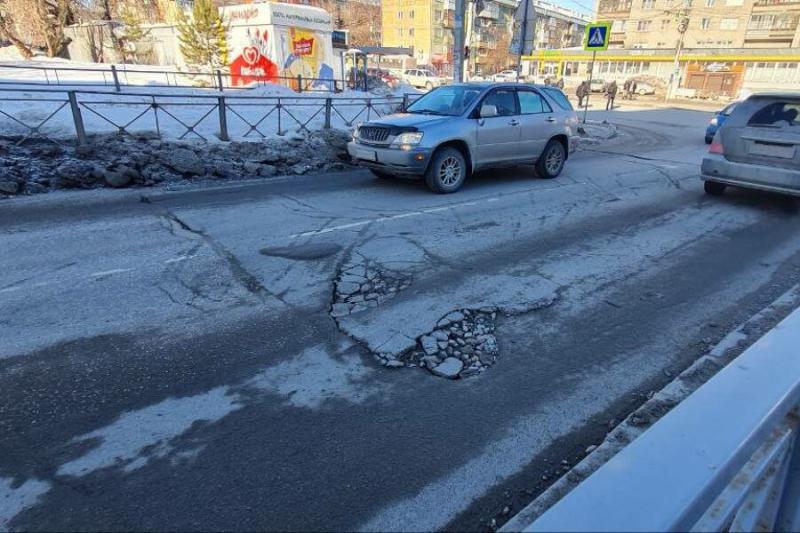 Рейтинг худших дорог Новосибирска возглавил Дзержинский район