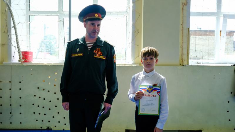 В Йошкар-Оле представитель Росгвардии вошел в состав жюри в судействе «Смотра строя и песни» среди школьников