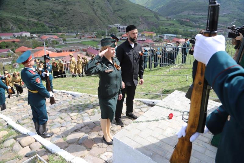 Военнослужащие ОГВ(с) приняли участие в мероприятиях, посвященных памяти 141 горно-стрелкового полка внутренних войск НКВД СССР