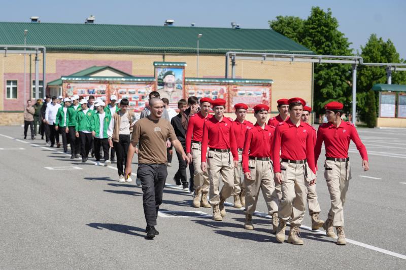 В полку Росгвардии имени Героя России Ахмата-Хаджи Кадырова состоялся «День призывника»