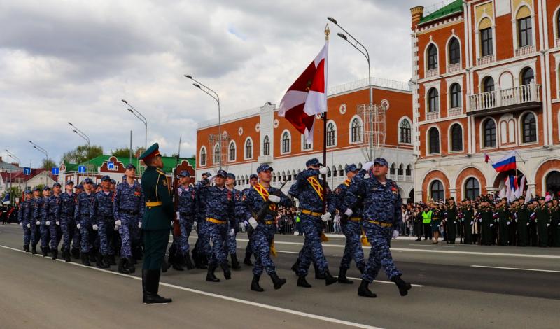 В торжественном Параде в честь 80-летия Победы Управление Росгвардии по Республике Марий Эл представило парадные расчеты и автомобильную технику