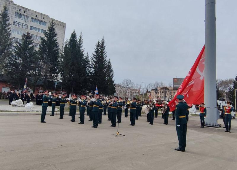 Росгвардейцы Еврейской автономии чтят память защитников Родины