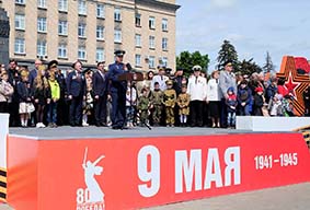 В Орле начальник Росгвардии стал почетным гостем торжественного прохождения войск