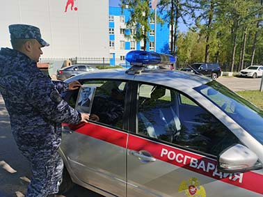 Росгвардейцы приняли участие во Всероссийской акции «Бессмертный автополк»