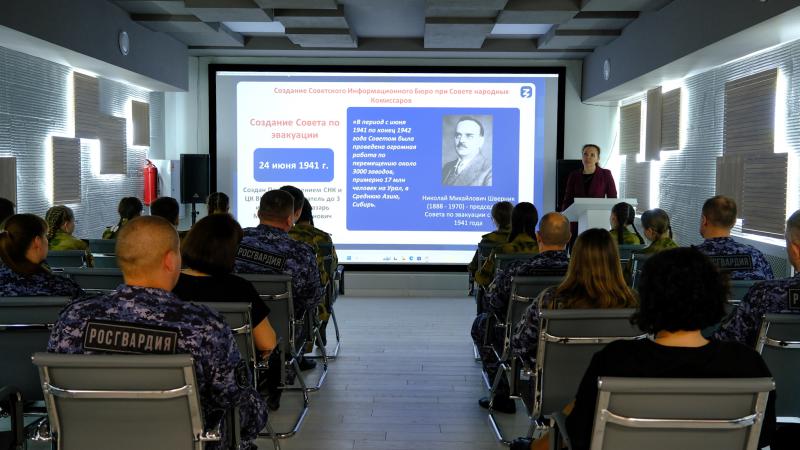 В Йошкар-Оле перед росгвардейцами выступил лектор Российского общества «Знание»