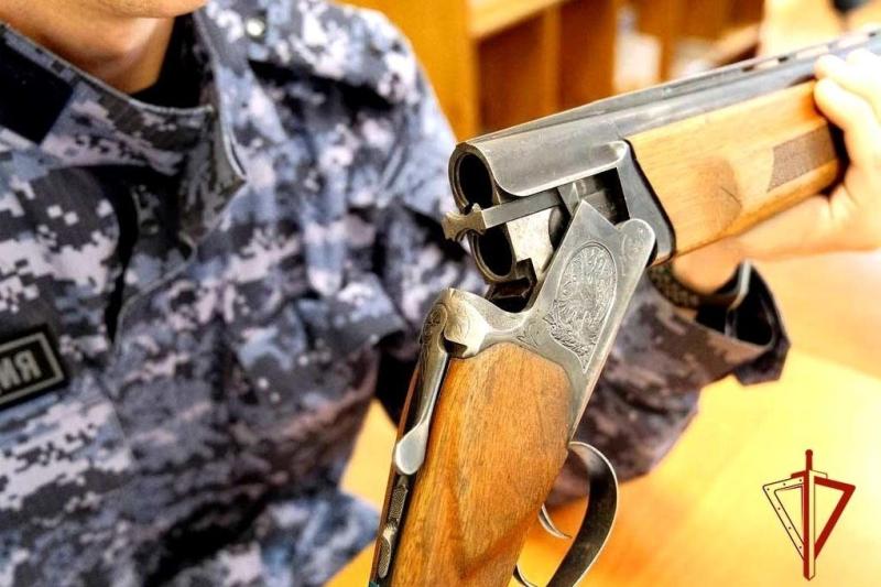 За неделю орловские росгвардейцы проверили порядка 90 владельцев оружия