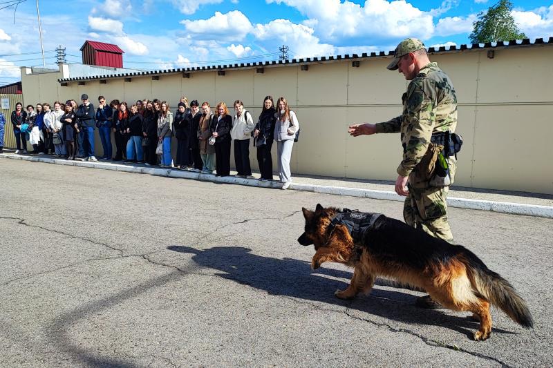 Росгвардейцы провели патриотическую встречу для студентов в Тамбове