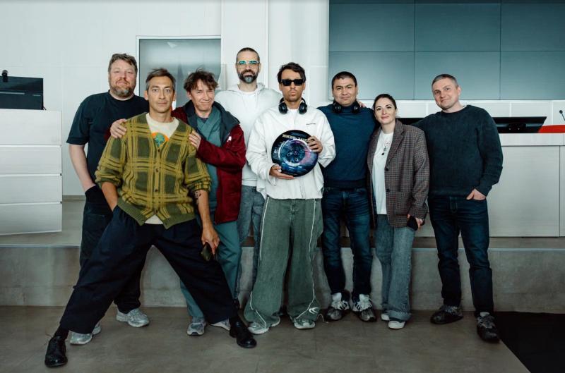 ТНТ и Okko приступили к съёмкам драмеди «Жизнь заново» с Александром Яценко и Антоном Шавриным