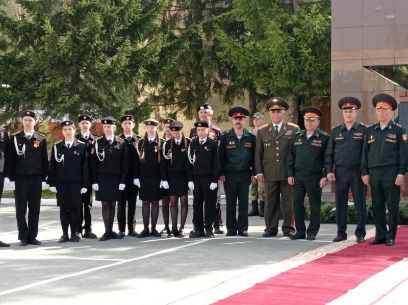 Школьники из Зауралья приняли участие в слете кадетов Уральского округа Росгвардии