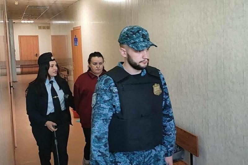 В Новосибирске арестованы судебные приставы по делу о коррупции