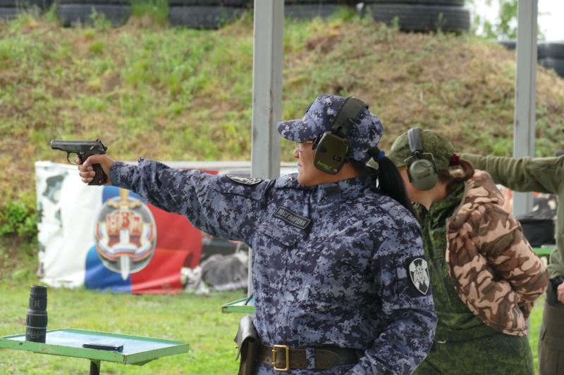 Офицеры тувинской Росгвардии успешно выступили на всероссийских соревнованиях по боевой стрельбе