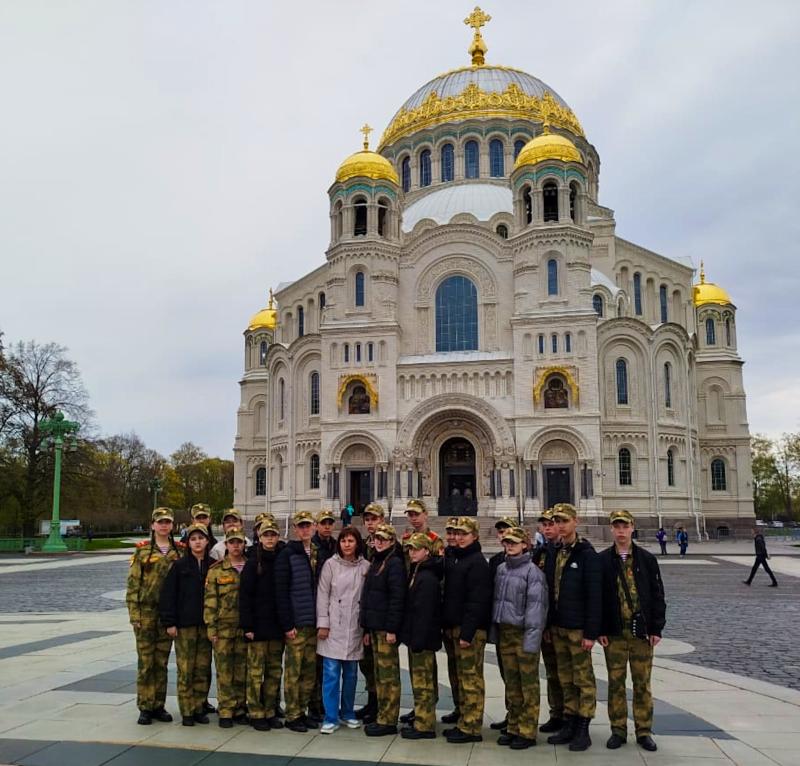 Кадеты подшефного класса Росгвардии из Йошкар-Олы приняли участие во Всероссийском военно-патриотическом слёте в Санкт-Петербурге