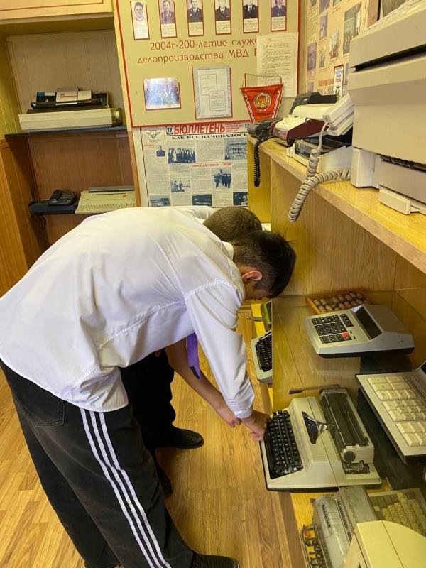 В Воронеже транспортные полицейские провели патриотическое мероприятие для школьников