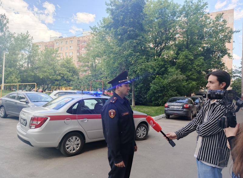 Росгвардейцы разъясняют орловцам, как защитить квартиры от взлома