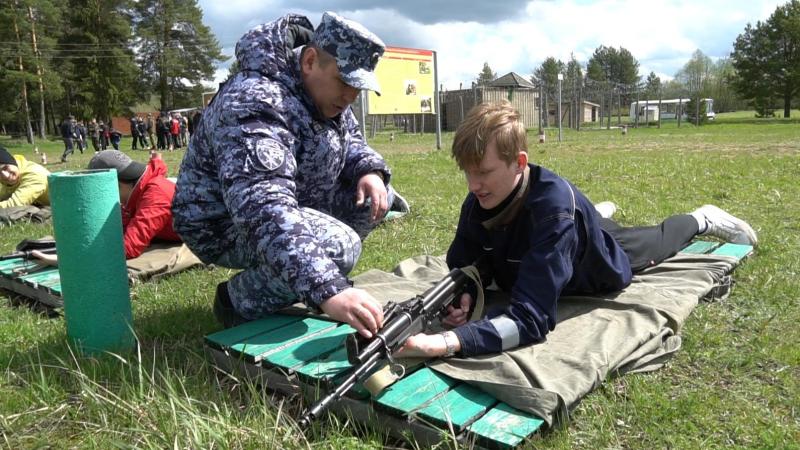 Делимся опытом и приглашаем на службу: на полигоне Росгвардии прошли военно-тренировочные сборы для старшеклассников
