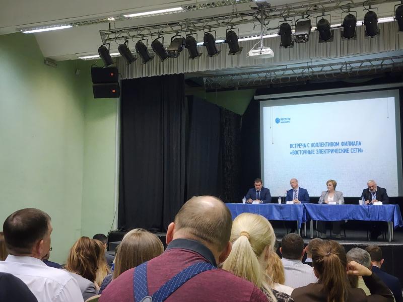 В «Россети Новосибирск» обсудили промежуточные итоги работы за квартал