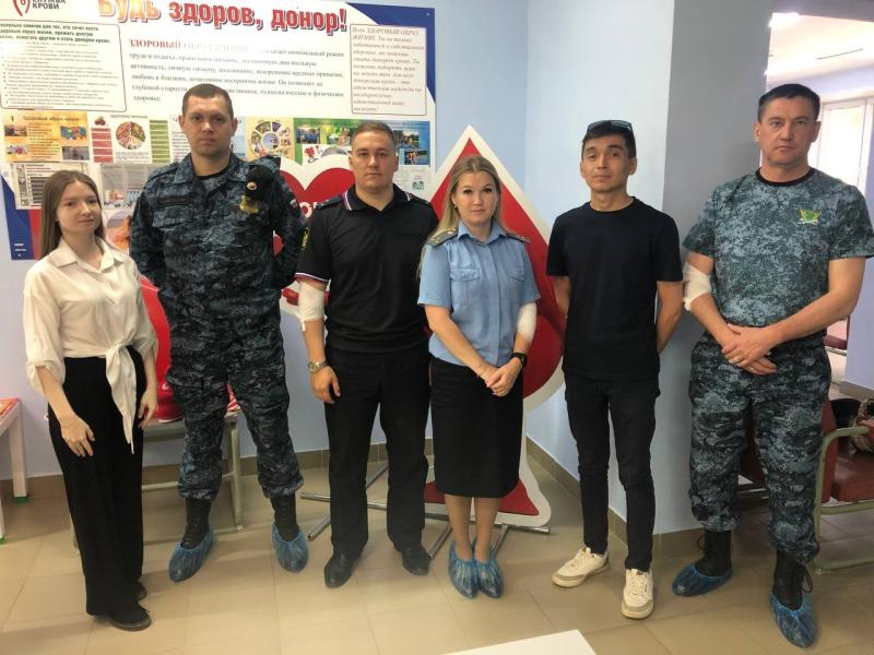 Судебные приставы Марий Эл стали донорами крови и вступили в регистр доноров костного мозга