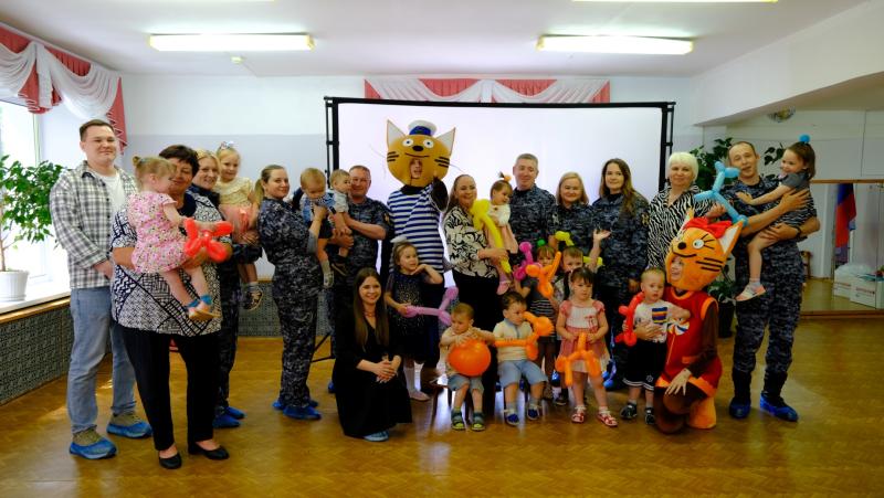 Росгвардейцы в Йошкар-Оле провели праздник для детей