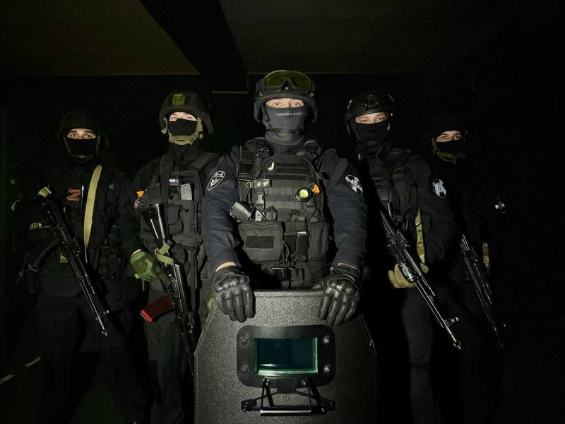 Сотрудники ОМОН «Кобра» приняли участие в рейдовых мероприятиях по соблюдению миграционного законодательства в Оренбурге