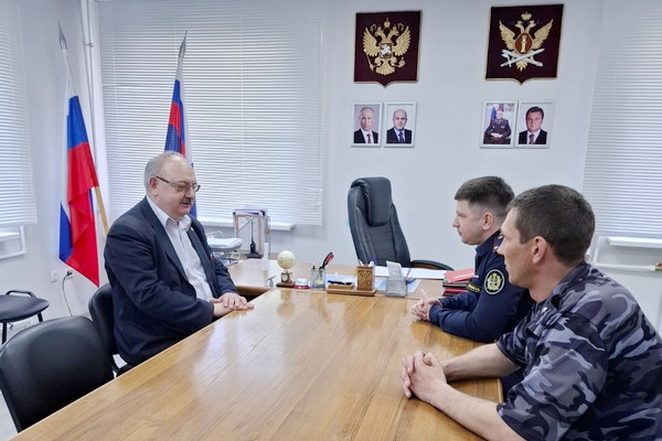 Начальник ИК-4 и руководство Управления Минюста России по Томской области обсудили производственные возможности учреждения