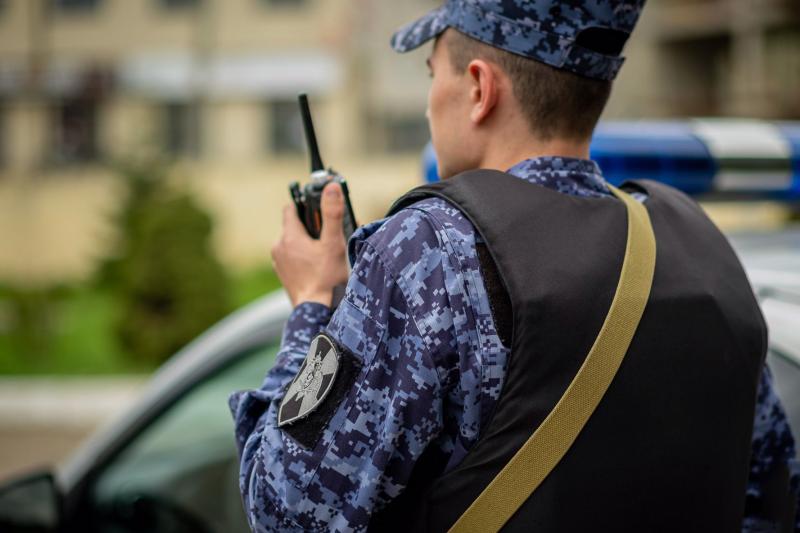 Росгвардейцы задержали предполагаемого виновника, который решил сбыть найденное имущество вместо возвращения хозяину