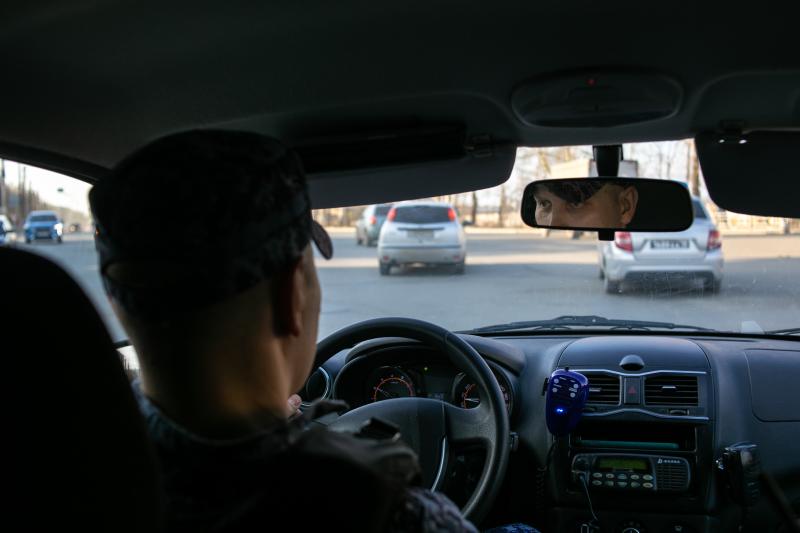 В Кирове росгвардейцы задержали подозреваемого в кражах и порче имущества