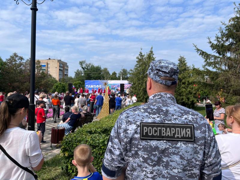 Росгвардейцы обеспечили охрану общественного порядка во время празднования Дня России и Дня города Тамбова