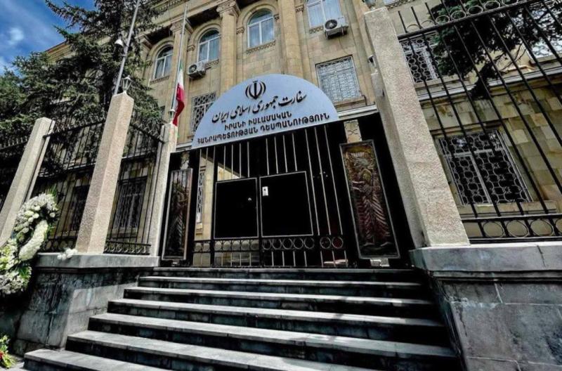 Члены движения и партии «Всеармянский фронт» посетили посольство Ирана в Армении