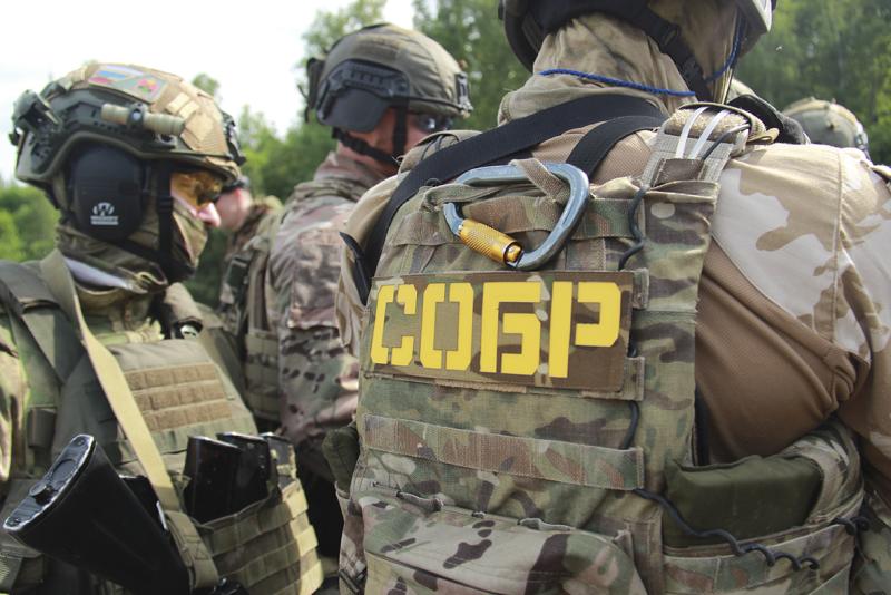 Сотрудники СОБР «Символ» провели боевое слаживание на полигоне в пригороде Кемерова